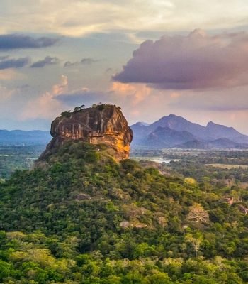 Sigiriya-Rock-Fortress-header (1)